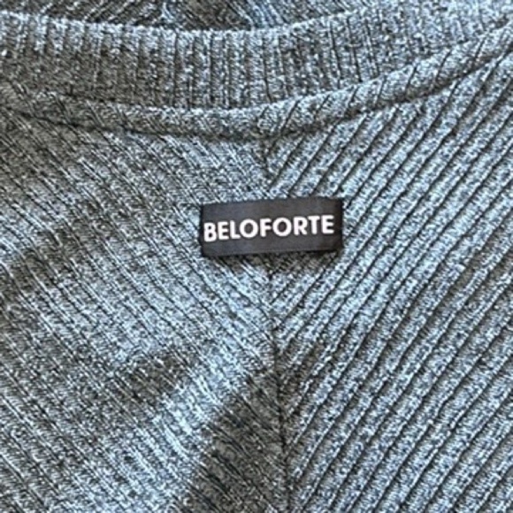 Beloforte OverSized Sleeveless Blouse | SIZE XS - Picture 8 of 8